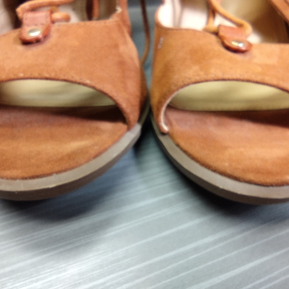 Circus by Sam Edelman "Kiera" Pre-owned Faux Suede Block Heel Lace Up w/Zip Side - Picture 4 of 13